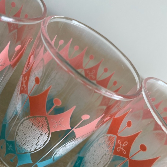 Set of 4 1950’s Vintage MCM Anchor Hocking Pink and Turquoise Juice Glasses - Picture 5 of 11